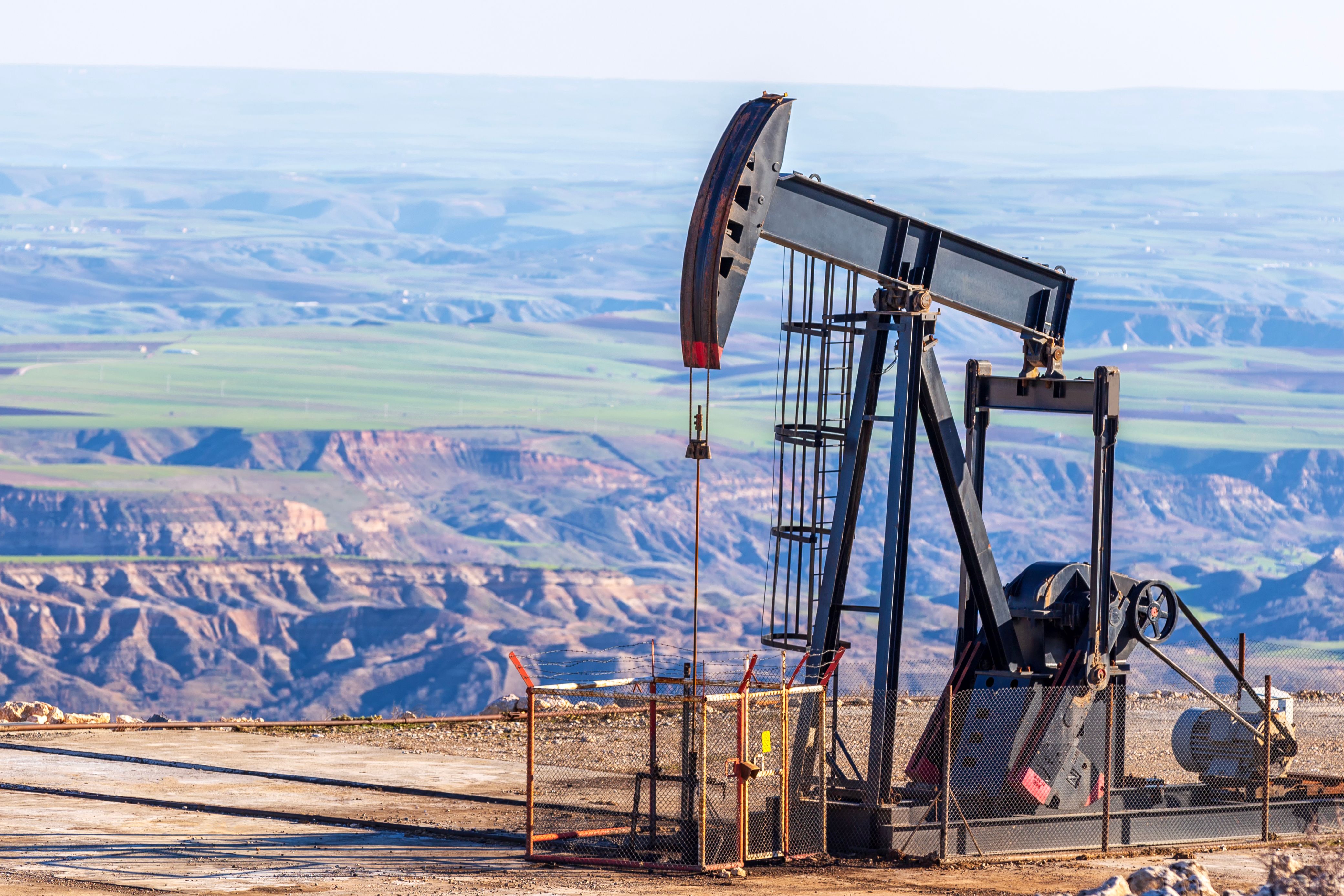 fool.com - Emma Newbery - Stock Market Midday, Oct. 23: Energy Surges on Oil Price Spike, Cybersecurity Stocks Gain