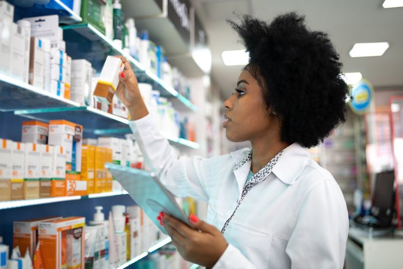 fool.com - Sara Appino - Bristol Myers Squibb vs. Pfizer: Which Healthcare Stock Is a Better Buy in 2026?