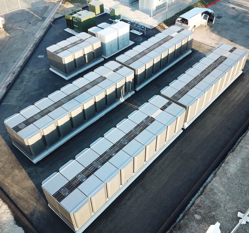 fool.com - Brendan Coffey - Eos Energy Enterprises vs. Plug Power: Which Energy Storage Pioneer Is a Better Buy in 2026?
