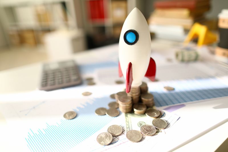 fool.com - Sean Williams - The Retail Investor Fleecing Marches On: Another 319 Million SpaceX Shares Unlock Today, Sept. 24