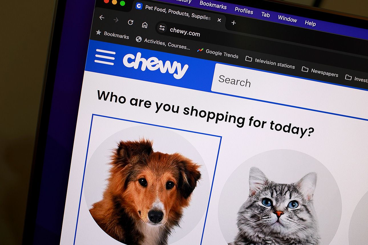 fool.com - Brendan Coffey - Chewy vs. Dick's Sporting Goods: Do Pets or Sports Power Stocks More in 2026?